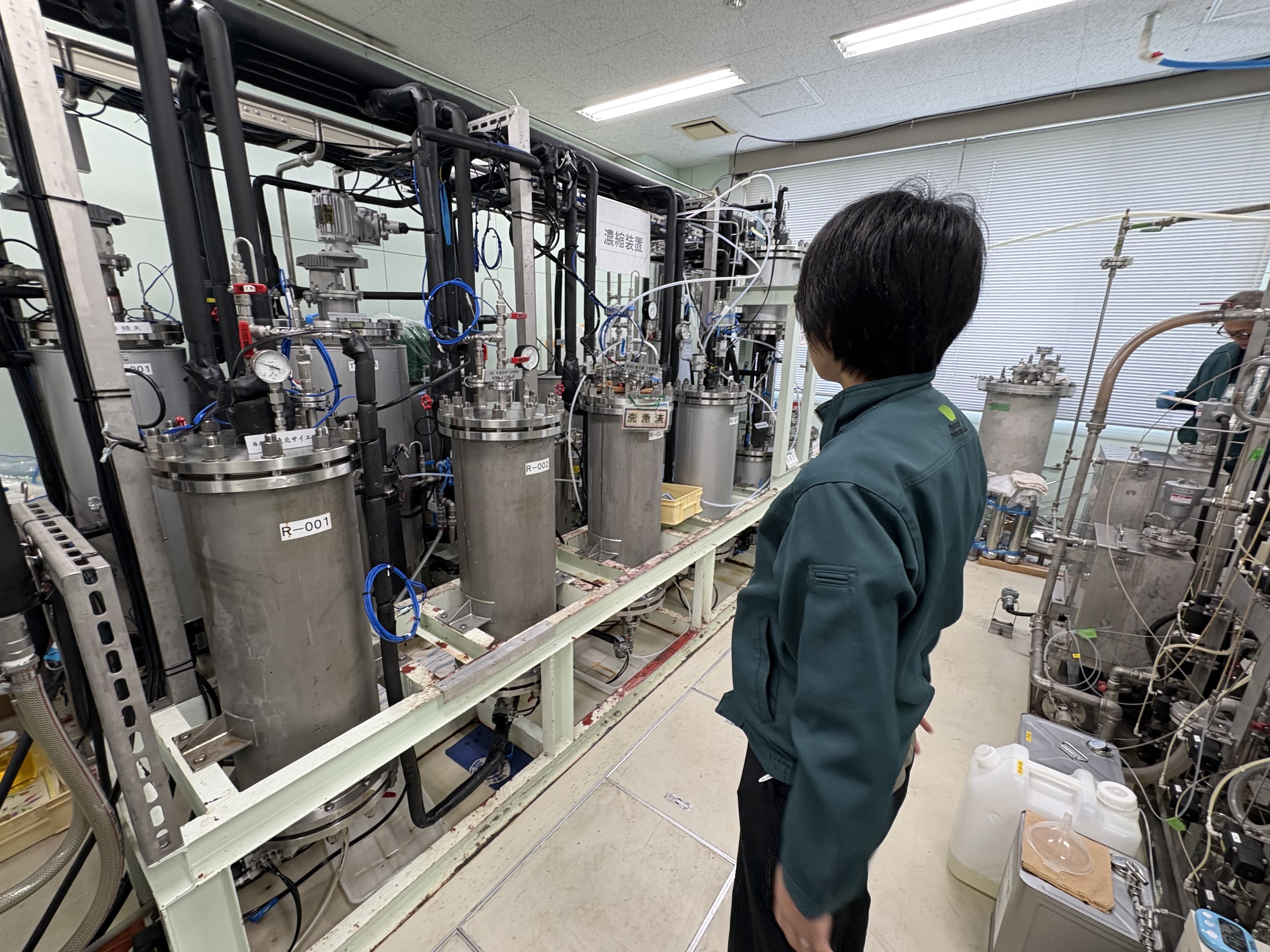 東北大学構内にて稼働するラボスケールのプラント